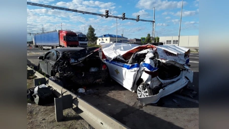 Во Владимирской области в аварии с фурой пострадали два сотрудника ДПС