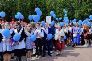 Во Владимире «Последний звонок» прозвучал для 1515 выпускников