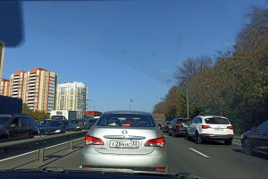 Во Владимире водители встали в 3-километровой пробке на Пекинке