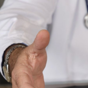 Главврача суздальской ЦРБ наказали за невыплату зарплаты и отсутствие отпусков у медиков