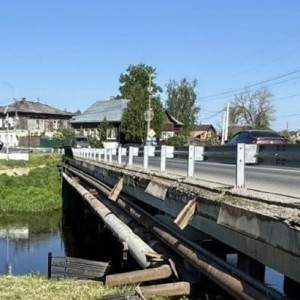 В Судогде на мосту через реку рухнуло пешеходное ограждение