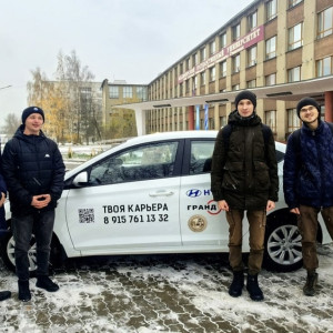 Владимирскому госуниверситету подарили новый Hyundai Solaris