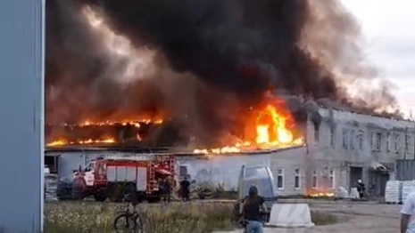 Во Владимирской области сгорел цех по переработке пластика