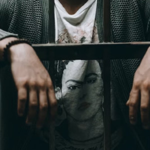 Во Владимире пристав задержала подозреваемого в преступлении