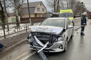 В аварии с двумя иномарками в Боголюбово пострадала 52-летняя женщина