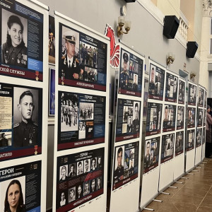 Во Владимире открылась выставка «Герои с вечно русским сердцем»