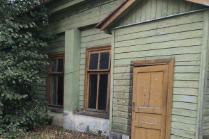 Во Владимире продадут бывшее военное общежитие и здание школы «Возрождение»