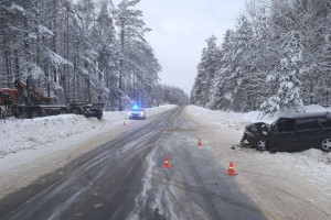 Во Владимирской области легковушка влетела в грузовик