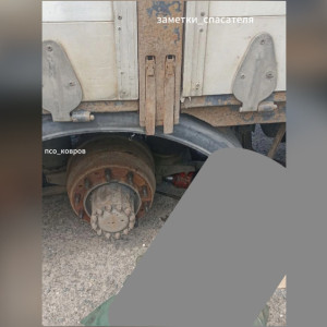 В деревне под Ковровом слетевший с домкрата грузовик насмерть придавил мужчину