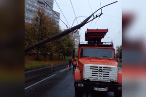 Во Владимире 4 троллейбуса изменят маршрут из-за повреждения опоры с проводами