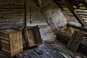 Во Владимирской области в жилом доме обрушился потолок