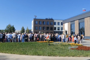 Открытие новой школы в Доброграде показали на видео