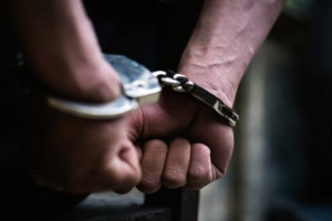 Жителя Киржача приговорили к 8,5 годам колонии за избиение престарелой матери до смерти
