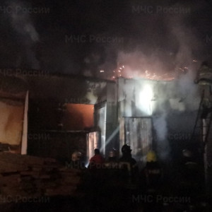 В Муроме загорелся цех деревообработки 