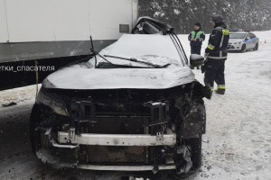 На М-7 в Ковровском районе водитель оказался зажат в машине после ДТП с фурой