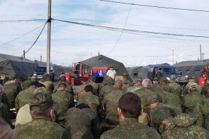 Певец Данко выступил в зоне СВО для бойцов из Владимирской области