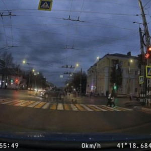 Очевидцы: в Коврове автомобилистка сбила ребенка на самокате