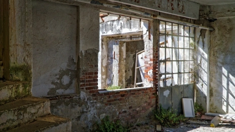 Падение подростка с 3 этажа в военном городке Владимира привело к уголовному делу