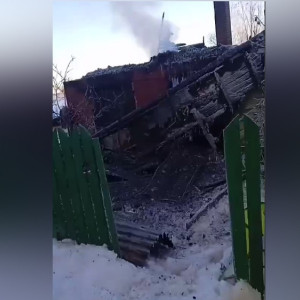 «Вошла в комнату, горел матрас». Многодетная семья из Владимира лишилась дома из-за пожара