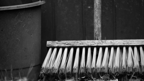 Во Владимирской области восстановили на работе незаконно уволенного дворника