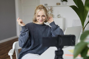 Российских блогеров могут обязать рекламировать патриотизм и семейные ценности