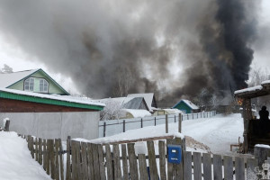 Специалисты проверят воздух после пожара на обувном складе под Владимиром