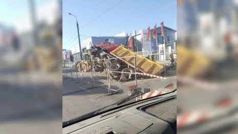 Падение самосвала в яму у «Мегаторга» во Владимире обошлось без жертв