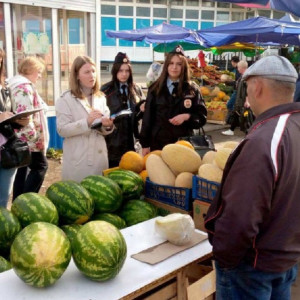 Во Владимире проверили популярные места стихийной уличной торговли 