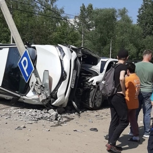 В Гусь-Хрустальном после тройного ДТП перевернулась машина