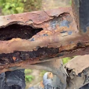 Во Владимире прогнившие опоры моста через Клязьму сняли на видео 