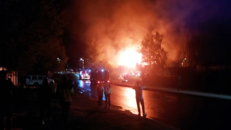 Появилось видео мощного пожара в центре Владимира