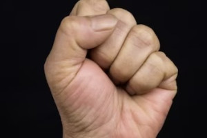 Жителя Александрова осудили на 7 лет за избиение матери до смерти