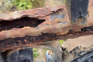 Во Владимире прогнившие опоры моста через Клязьму сняли на видео 