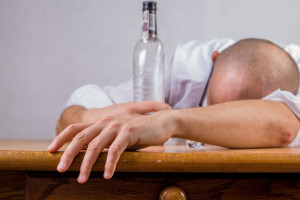 Во Владимирской области мужчина впал в кому из-за отравления алкоголем