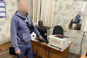 Во Владимире мигранта осудили за покупку наркотиков и попытку дать взятку полицейскому