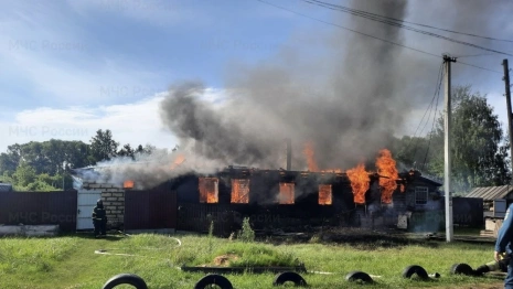 В Курлово 16-летний мальчик пострадал на пожаре при попытке его потушить