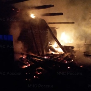 При пожаре в частном доме в Муроме погибла женщина и пострадал мужчина