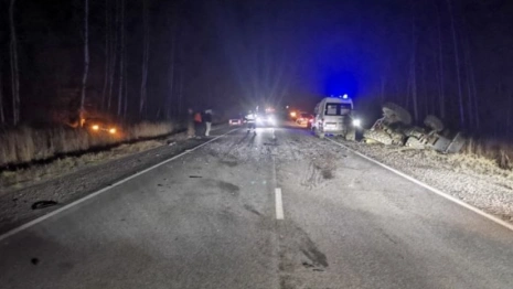 В Гусь-Хрустальном районе иномарка влетела в трактор: пострадала пассажирка