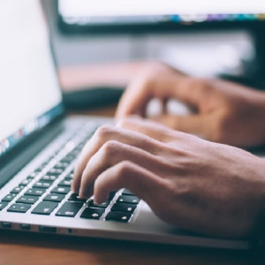 Избиение 11-летней школьницы и спасенный из болота мальчик. Топ новостей недели в регионе