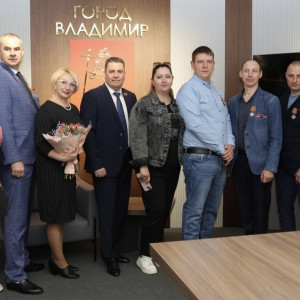 Во Владимире бойцов СВО наградили медалями «За отвагу» и «За храбрость»