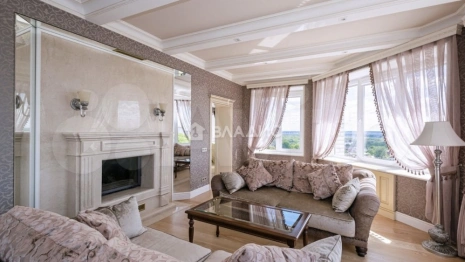 В центре Владимира выставили на продажу квартиру за 40 млн рублей