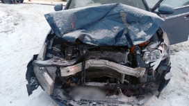 В Ковровоском районе иномарка протаранила выезжавшее с заправки авто