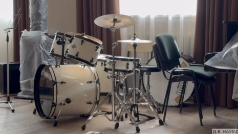 Стены в музыкальной школе имени Танеева во Владимире распишет художник