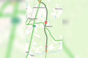 Трассу М-12 под Петушками перекрыли из-за аварии с фурой и легковушкой