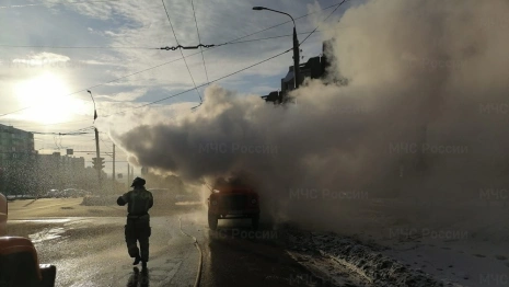 Во Владимире при пожаре полностью выгорел кузов машины «Водоканала»
