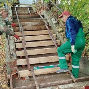 Во Владимире начали ремонт лестниц на улицах Мира и Муромской 
