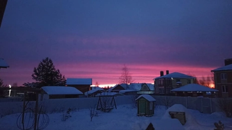 Небо над Владимирской областью окрасилось в малиновые и сиреневые цвета 