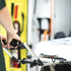 Двоих пассажиров попавшей в ДТП во Владимире машины скорой помощи госпитализировали