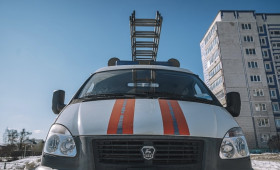 В Коврове спасатели съехались к одному из домов из-за запертой в квартире 12-летней девочки