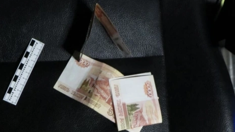 В Гусь-Хрустальном узбека арестовали за попытку дать взятку полицейскому